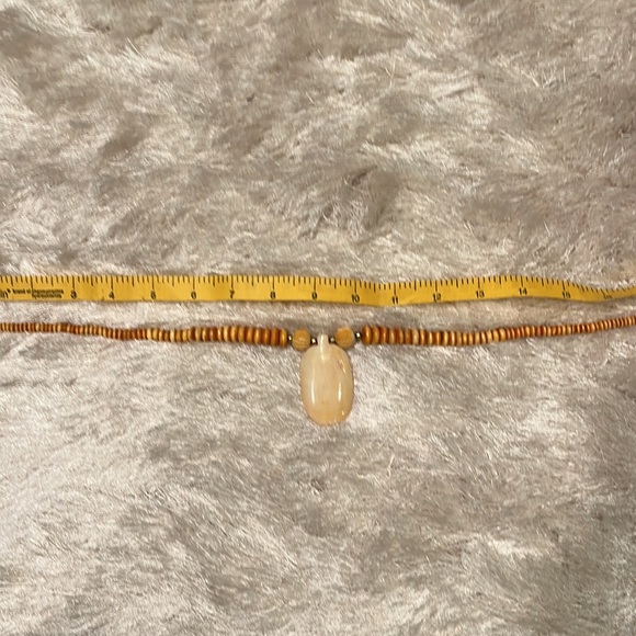 Necklace 1990’s faux ivory/bone needed. 18” - Picture 5 of 6